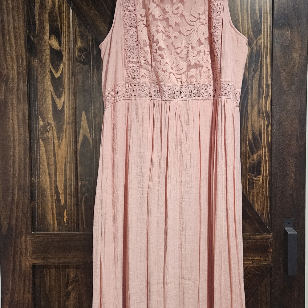 Elegant Blush Lace Maxi Dress